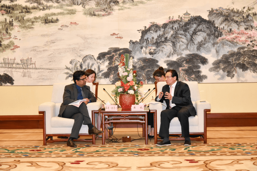 微软全球副总裁桑迪·古普达来访与无锡市领导会面